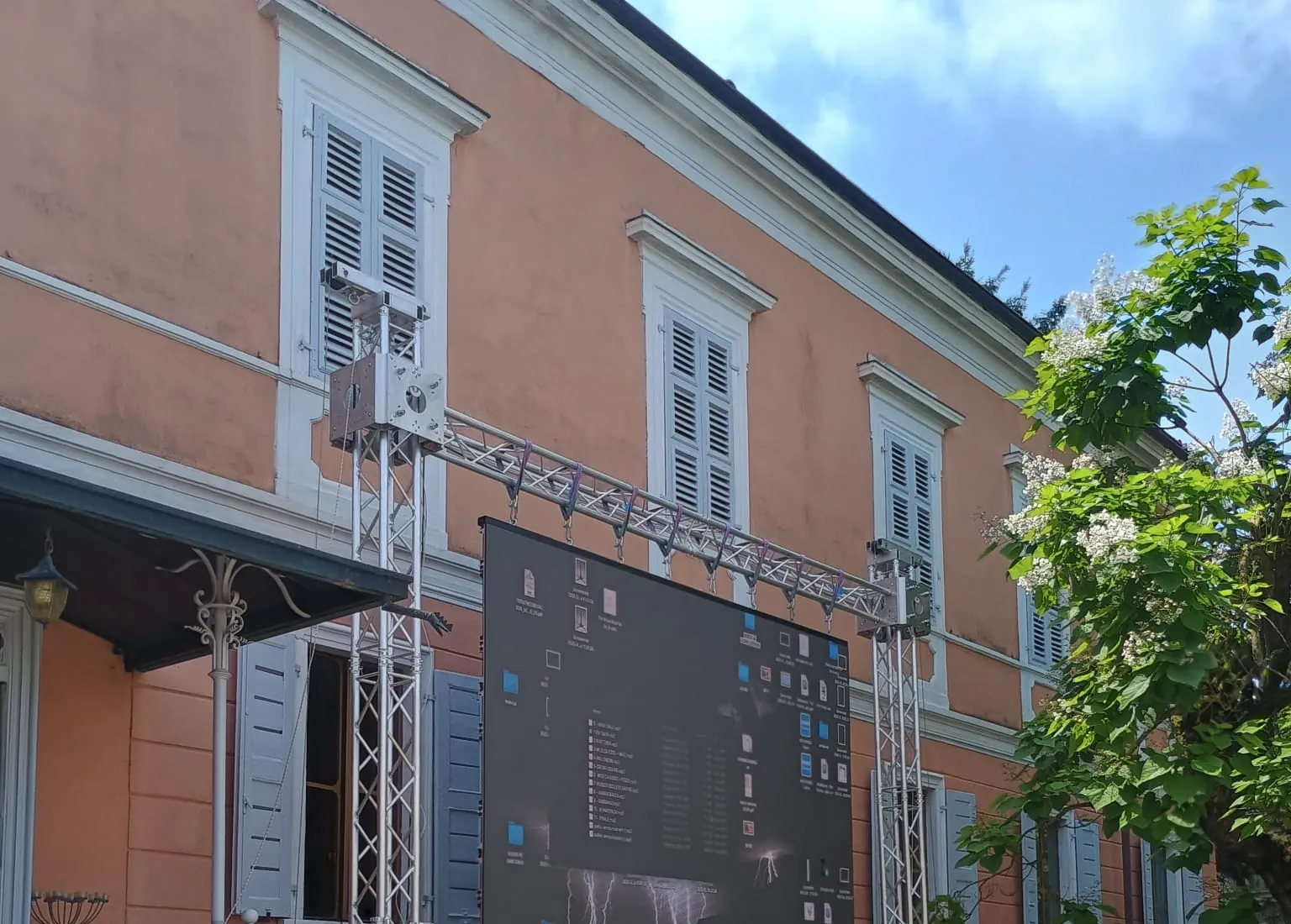 How to Read an LED Project Photo